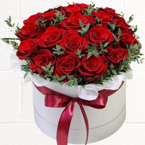 25 RED ROSES IN WHITE BOX