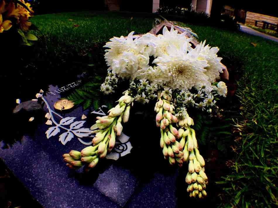 Funeral flower in dubai